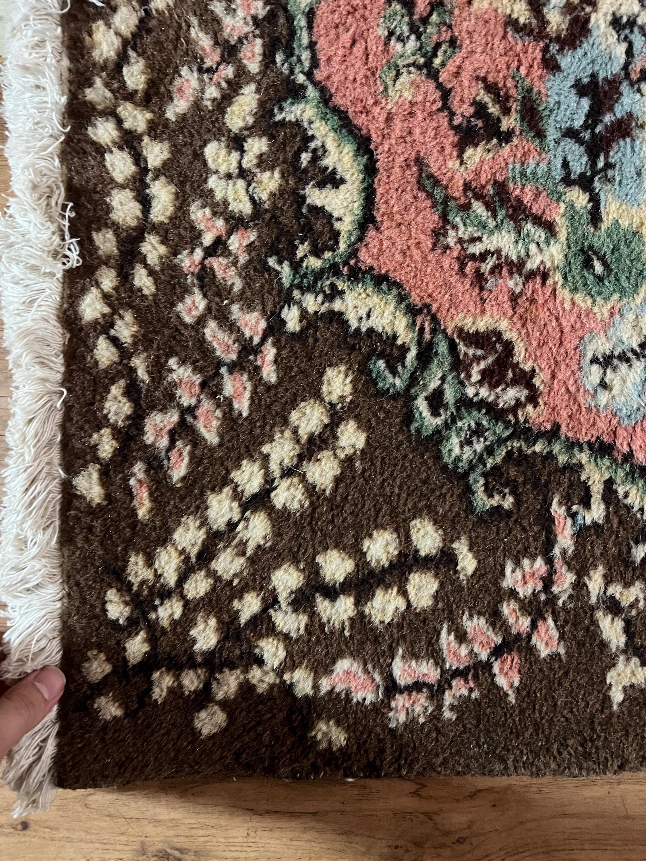 Vintage Handwoven Isparta Wool Rug – Floral Medallion Design, Turkish Traditional Carpet, Soft Pastel Colors, Anatolian Home Decor
